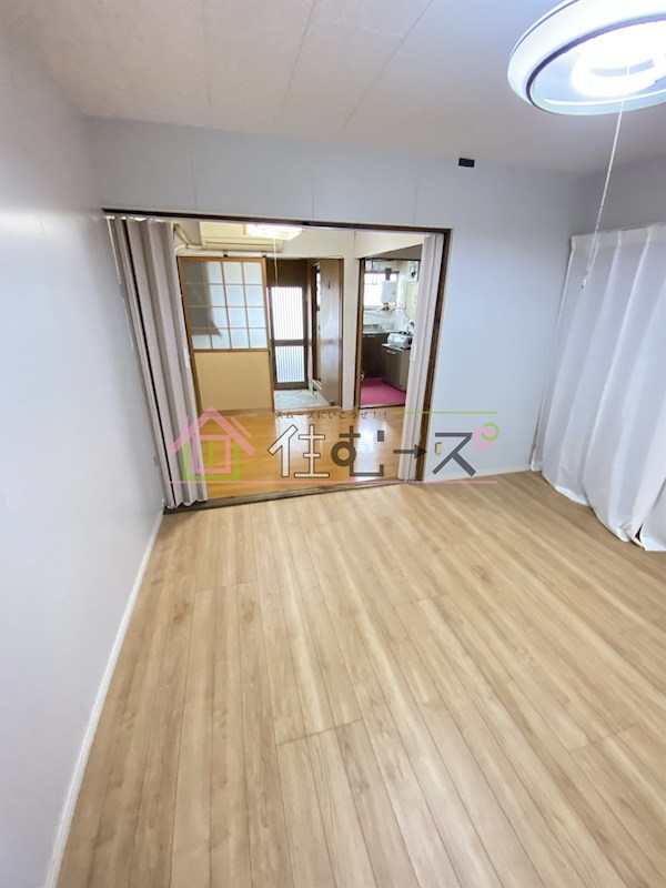 鶴橋貸家 リビング