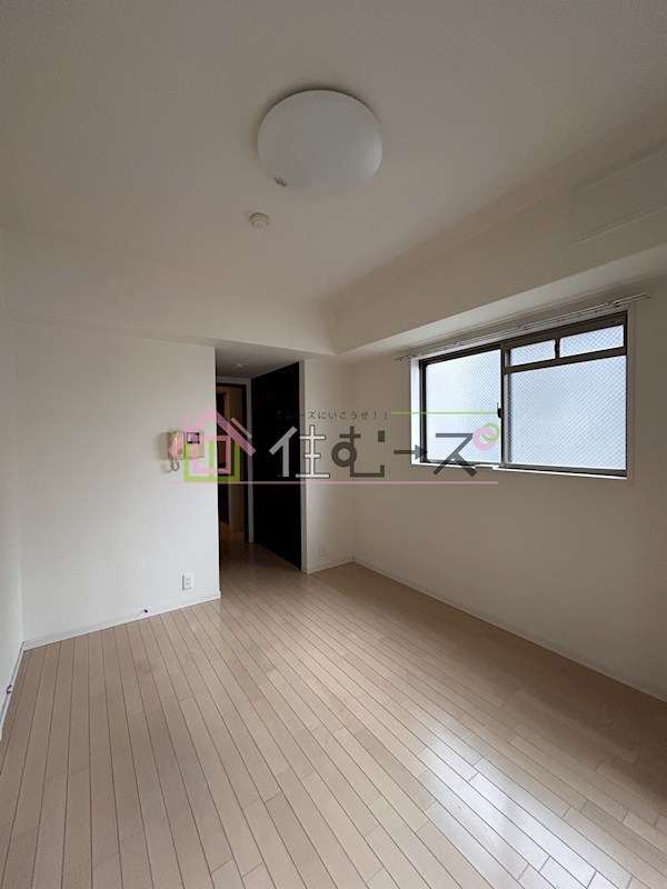 サムティ大阪WESTグランジール リビング