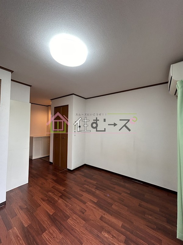 ルーミングイン千舟 リビング