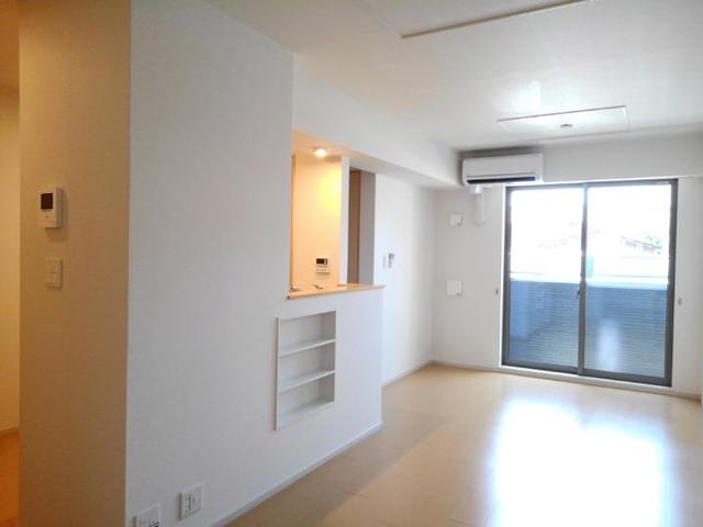 ファミール　レイ リビング