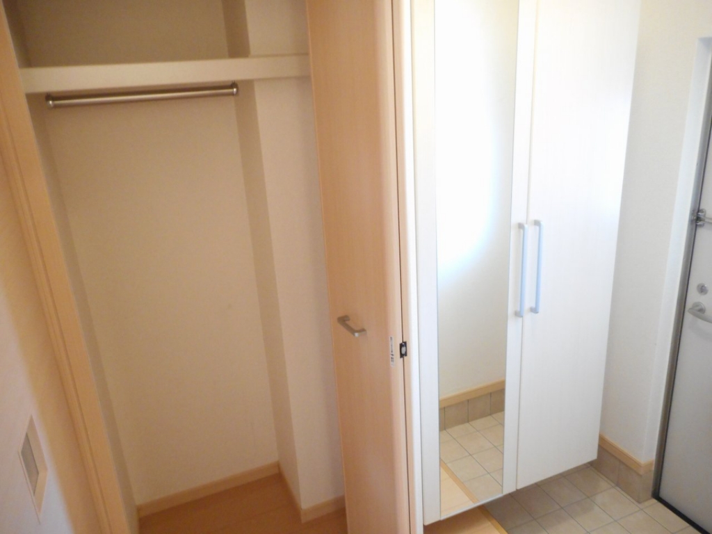 カレント・ガーデン 玄関