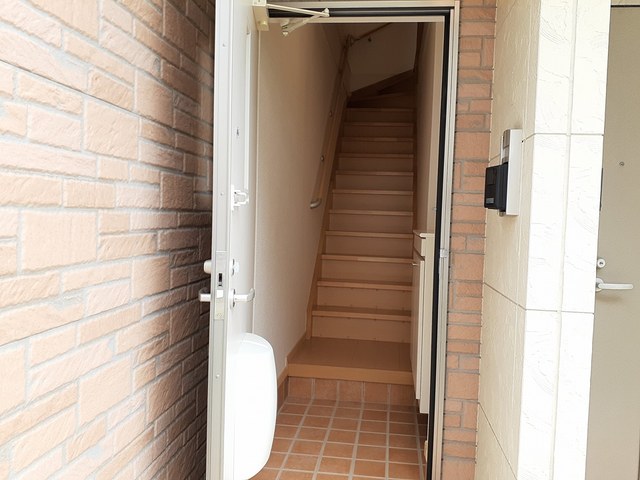 メイプル　レジデンス 玄関