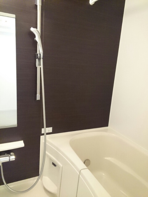 グランソレイユ楠葉Ⅲ 風呂画像