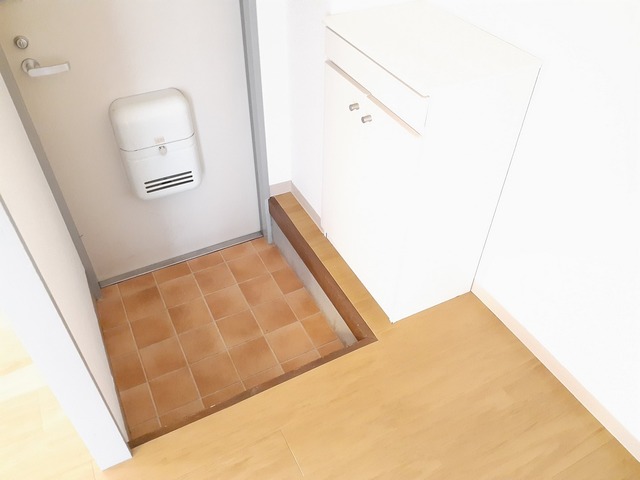 シャトレー中井 玄関