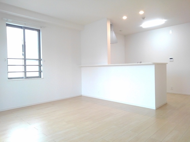 コージースクエア　上穂積 リビング