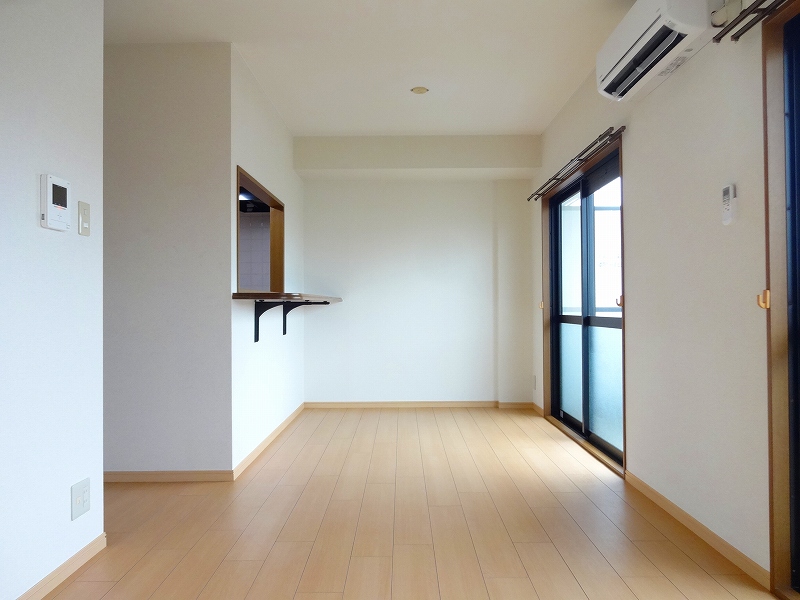 シェリール河崎２ リビング