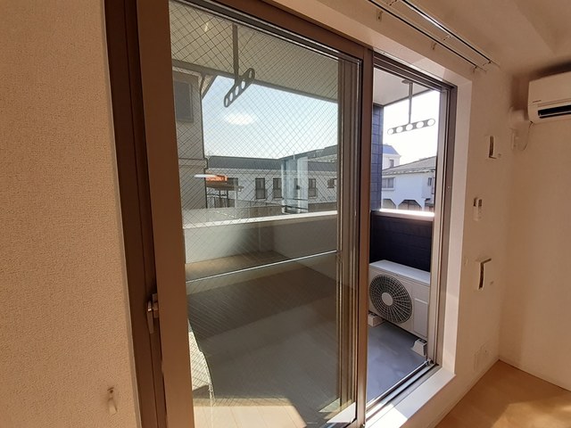 ＬＩＢ ベランダ