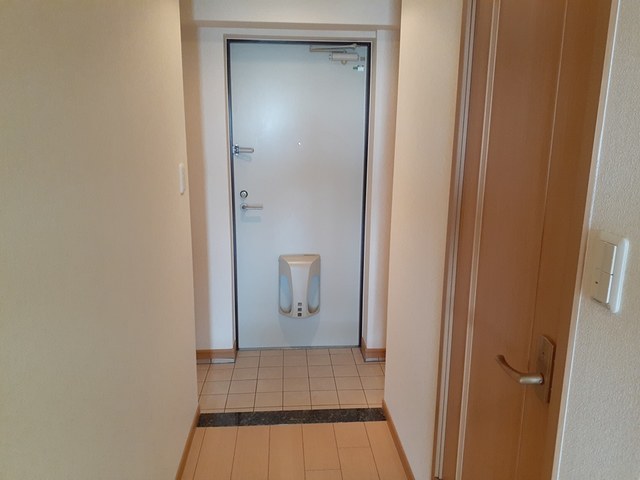 サンリット　オカ 玄関