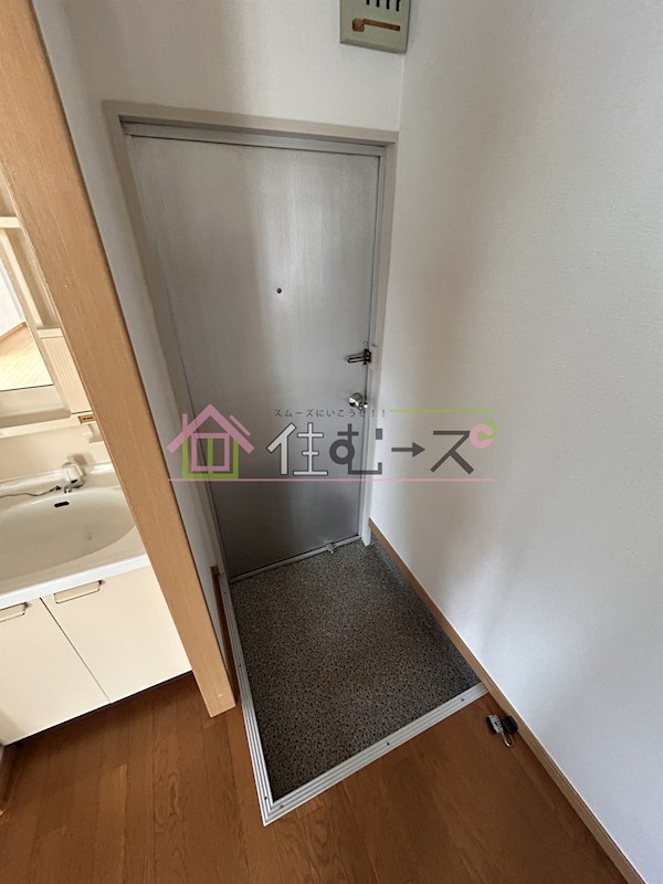 松栄ハイツ 玄関
