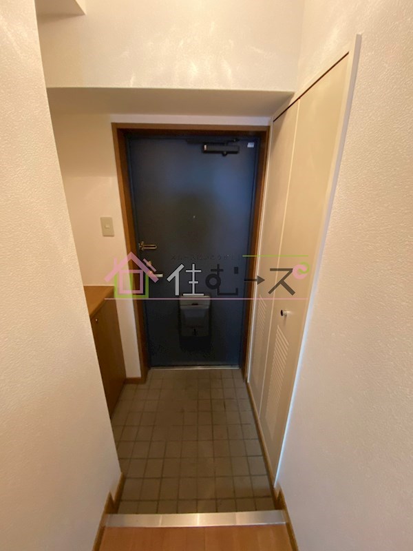 ノルデンハイムリバーサイド十三 玄関