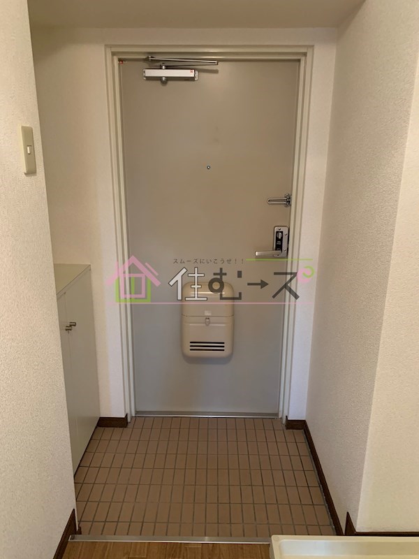 ノルデンハイム小松 玄関