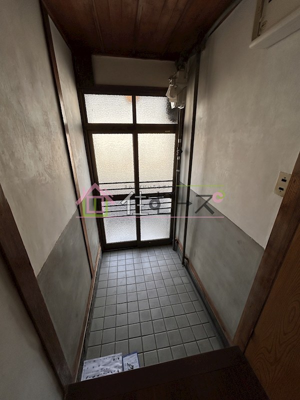 住吉区庭井２丁目テラス 玄関