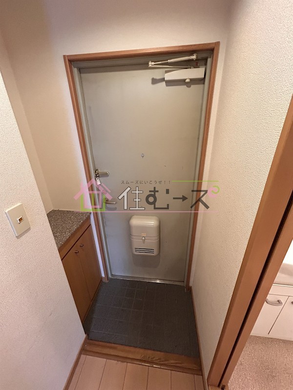 ドミールアプリコット 玄関