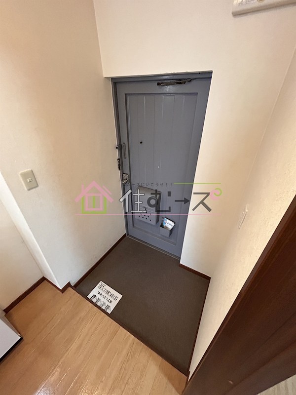 マンション楠木 玄関