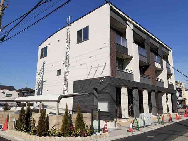 アデッソ　オーヴェスト 外観