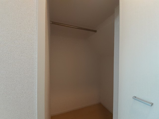 アデッソ　オーヴェスト その他4