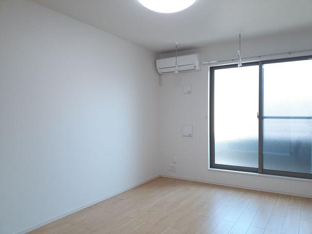 アデッソ　オーヴェスト リビング