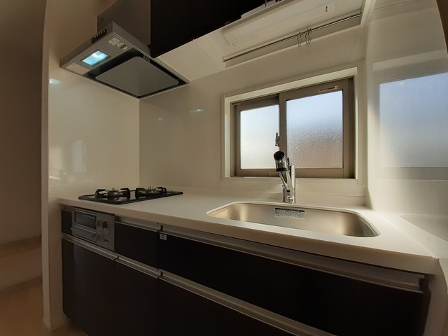 アデッソ　オーヴェスト キッチン