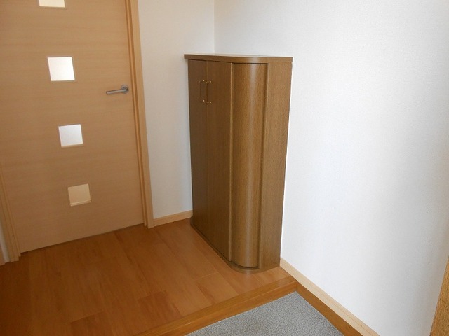 プラザエクシード 玄関