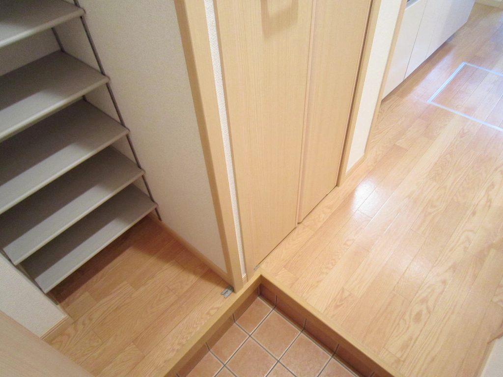 ビッグ　ウエスト 玄関