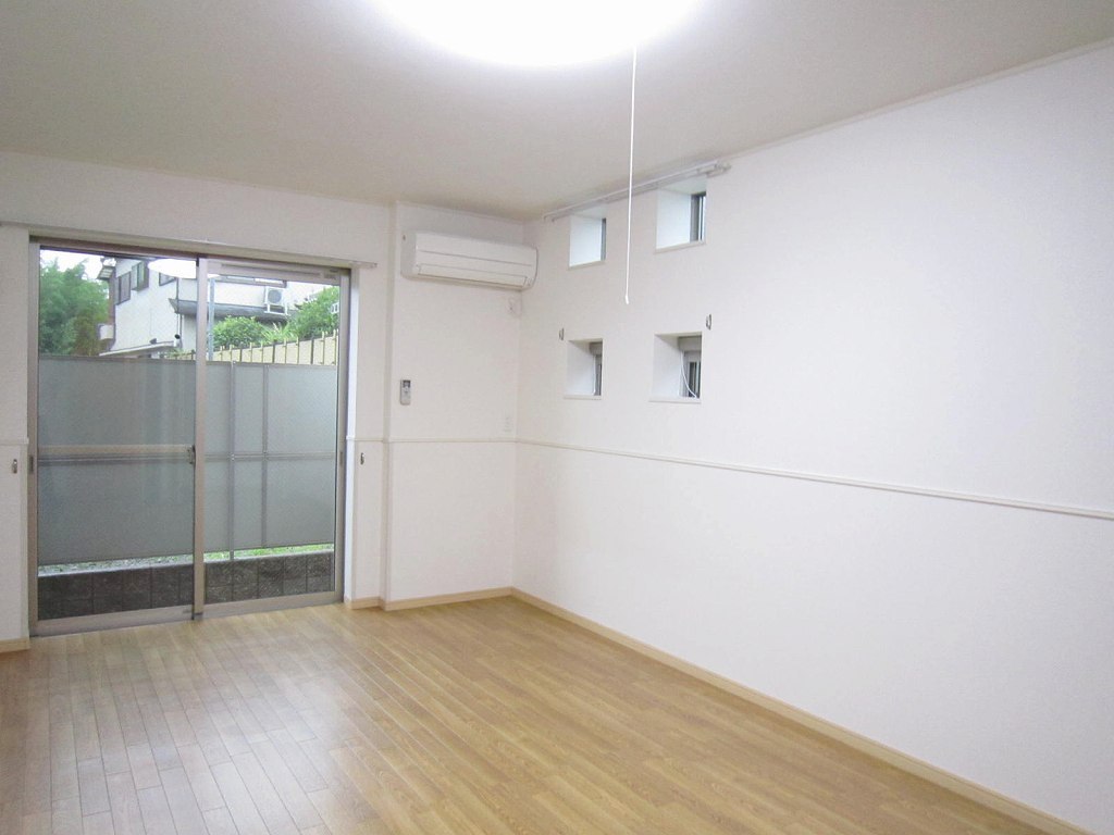 ビッグ　ウエスト リビング