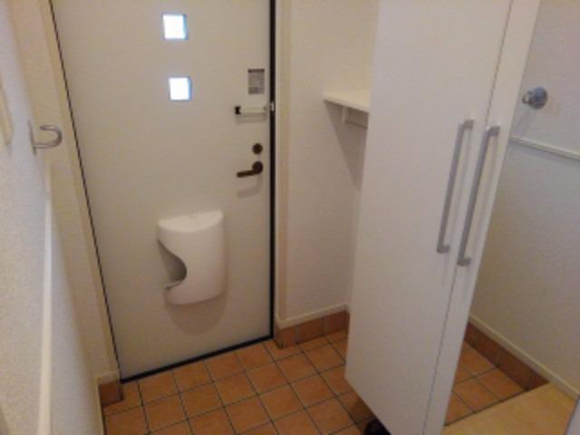 ストロベリーハイツ 玄関