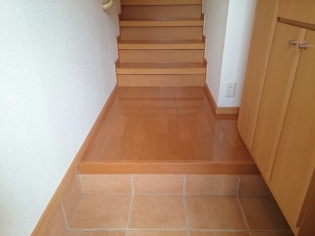 ファシネイション春日Ⅱ 玄関