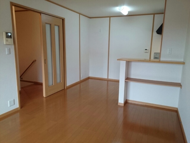 ファシネイション春日Ⅱ リビング