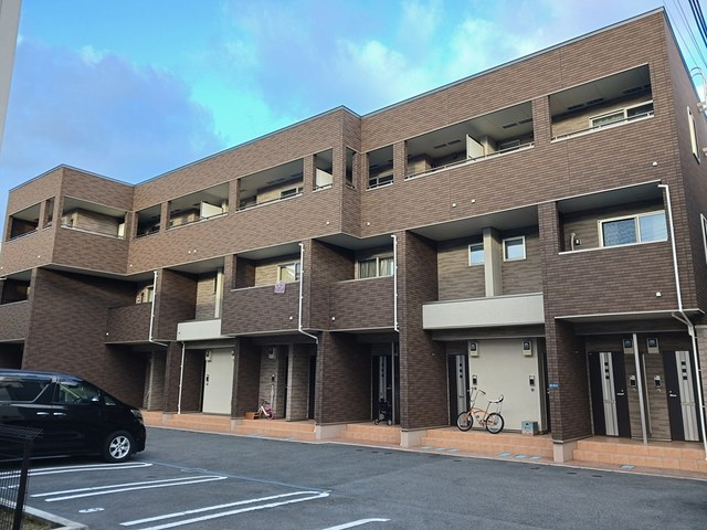 レフィナード・コンドミニオ 外観