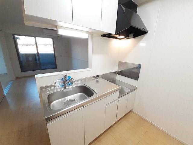 レフィナード・コンドミニオ キッチン