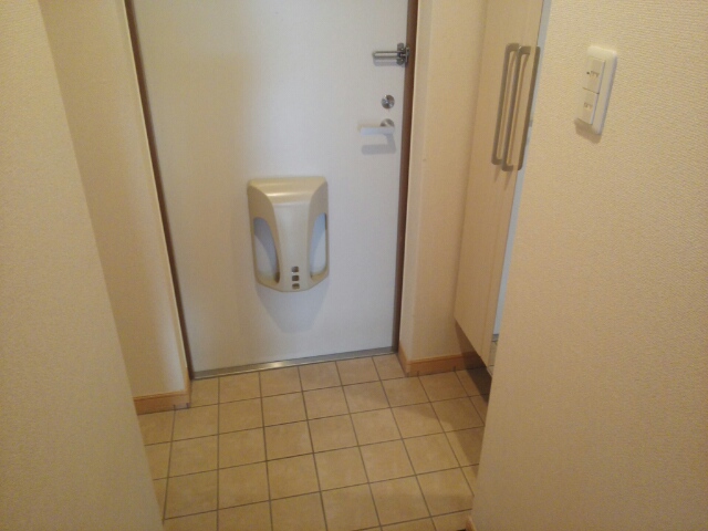 サニーキャンプ　今池 玄関