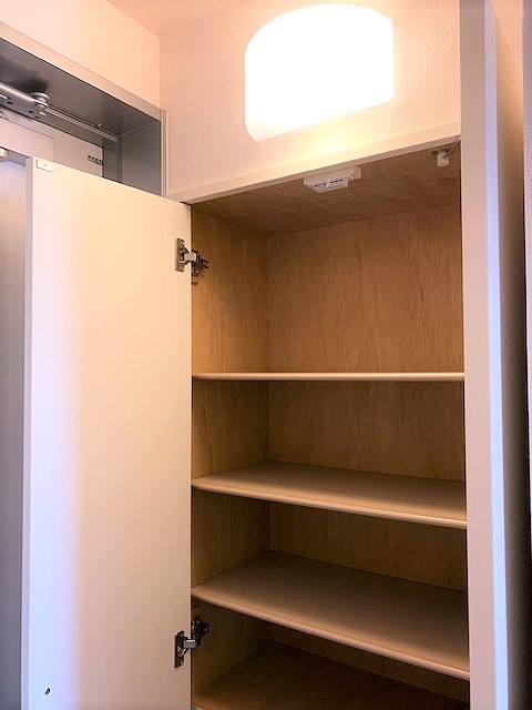 レオパレス甲子園 玄関