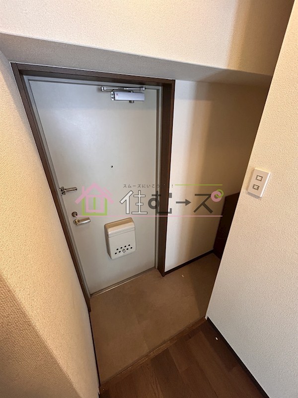 エスリード新大阪第2 玄関