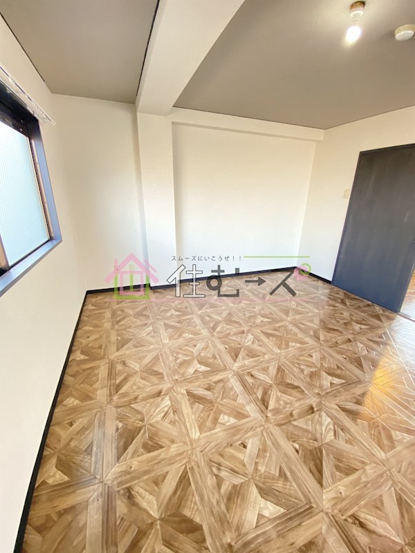 スタンドアップ十三 リビング