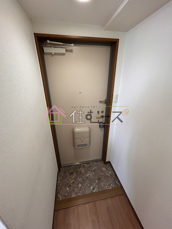 メゾンドエスポアールⅡ番館 玄関