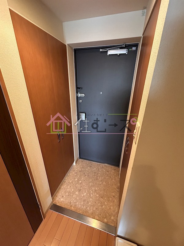 エステムコート新大阪Ⅶステーションプレミアム 玄関