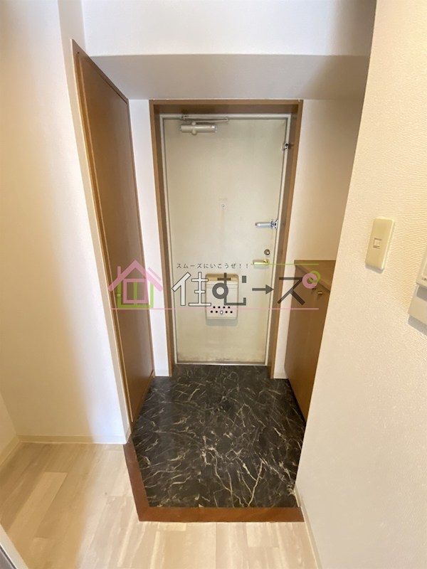 パレー・エスポワール・三国 玄関