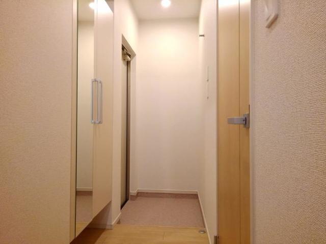 オベルジーヌ 玄関