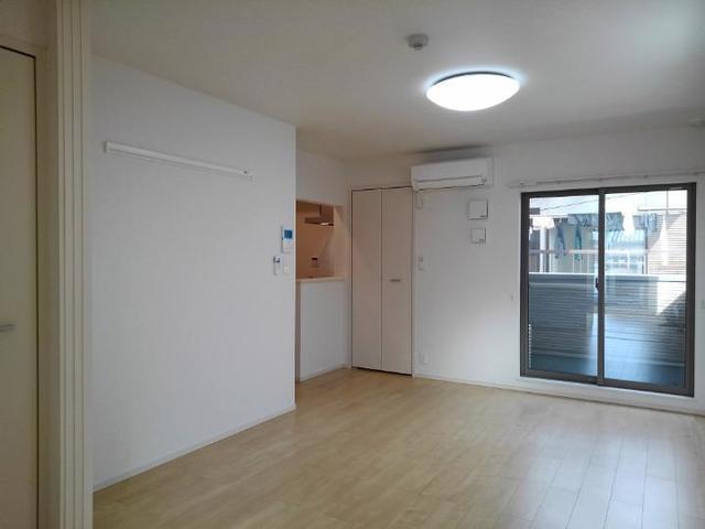 オベルジーヌ リビング