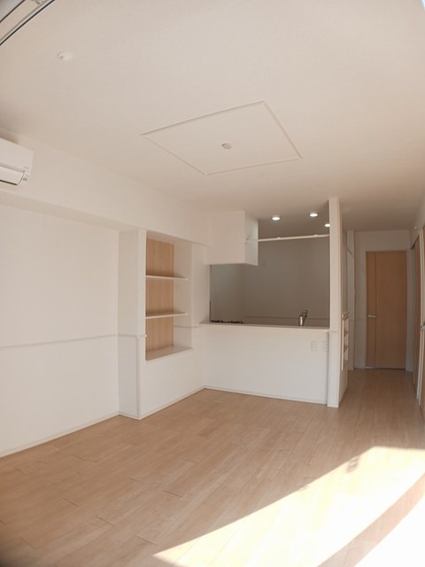 クロスロード・シン リビング