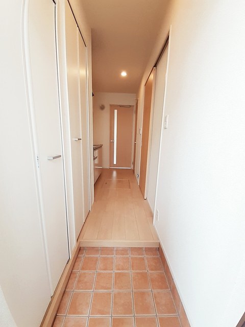 カルム・メゾン北館 玄関