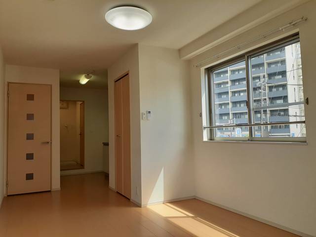 アメリ　ドヴァン　ラ　ガール リビング