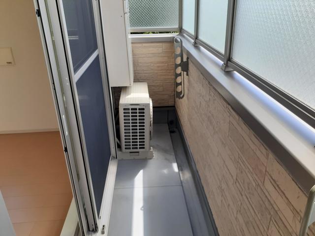 アメリ　ドヴァン　ラ　ガール ベランダ