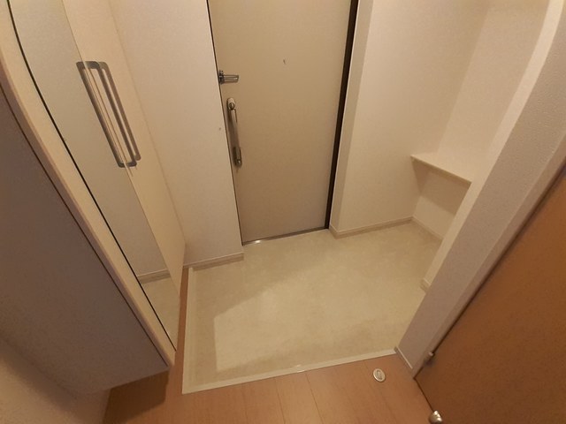 オーキッド　バレー 玄関