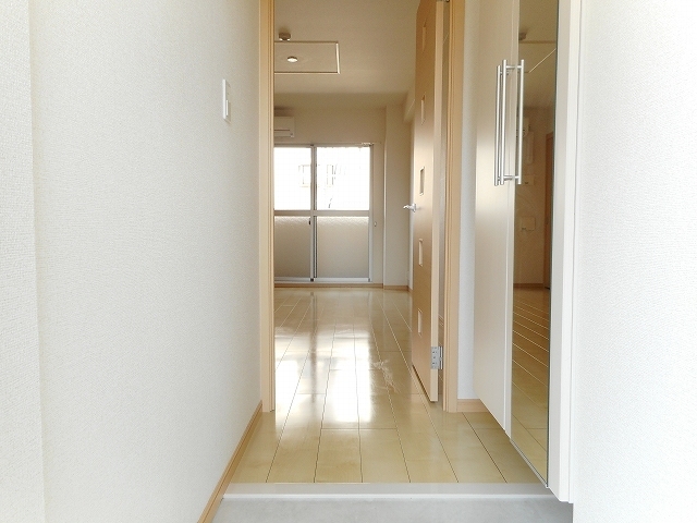 アルドーレ 玄関