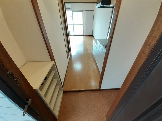 ハイツホリデー 玄関