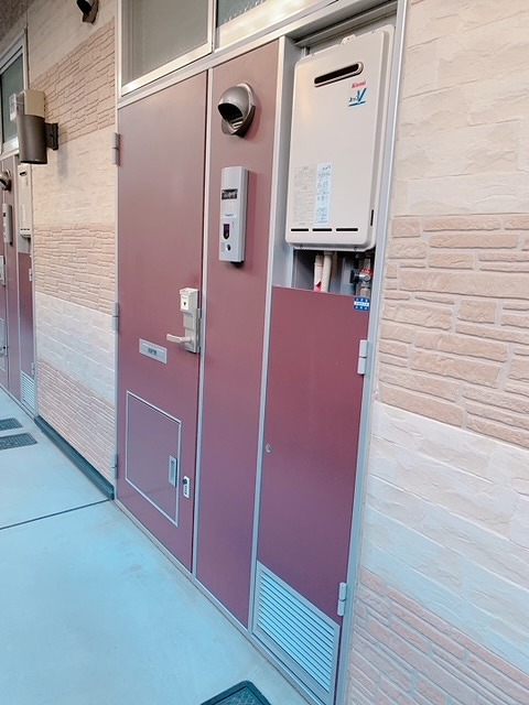 レオパレス辻九第二 玄関