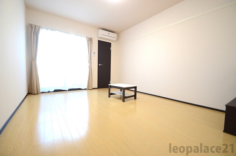 レオネクスト藤井寺 リビング