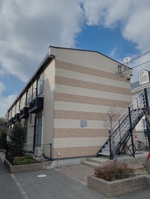 レオパレスＢｅｌｌ　Ｃｏｕｒｔ 外観