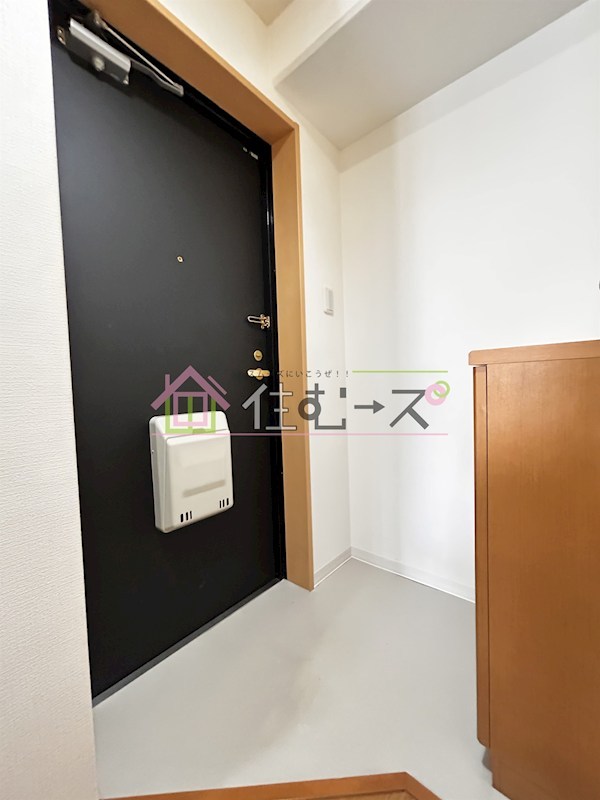 アリオーラ西梅田 玄関